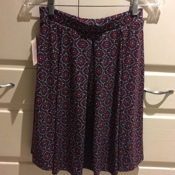 NEW LuLaRoe “Madison” Size S Hidden Pockets Stretchy A-Line Skater Full Skirt - Picture 7 of 8